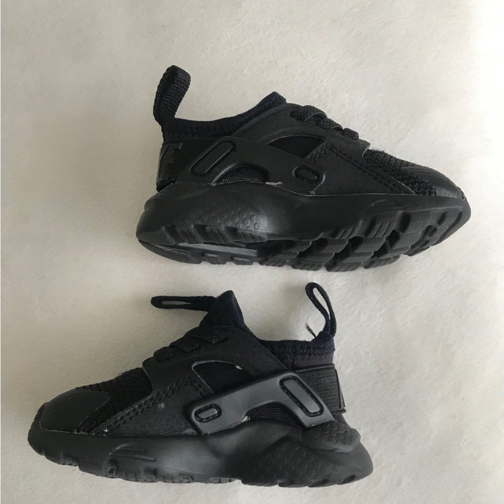 Nike toddler shoes